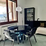 Rainer - Front Apartmán *