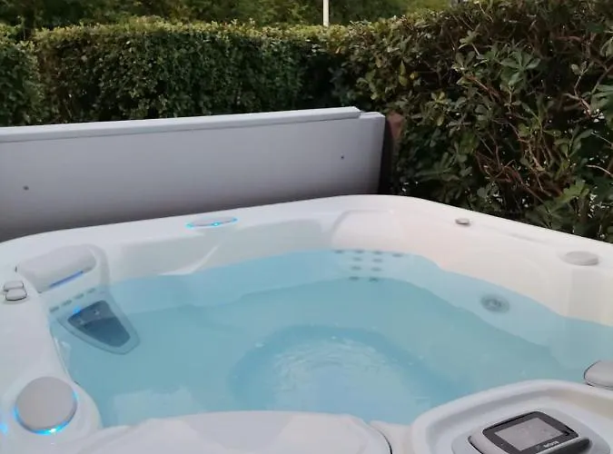 Rainer - Front Apartment