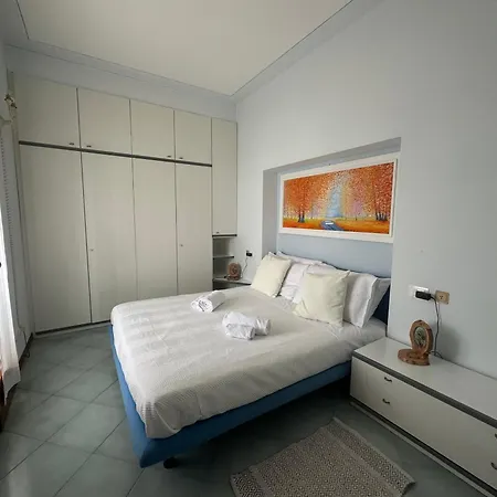 Rainer - Front Apartment