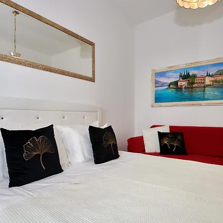 Rainer - Front דירה